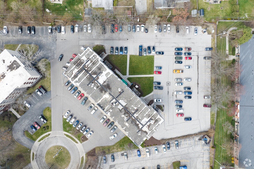 More Photos Of 3454 Oak Alley Ct, Toledo Office For Lease