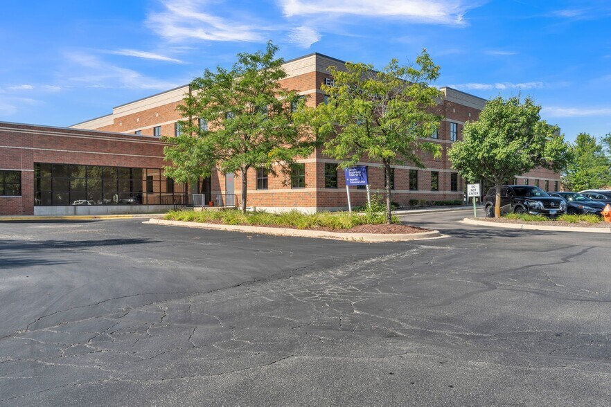 More Photos Of 1259 Rickert Dr, Naperville Medical For Lease