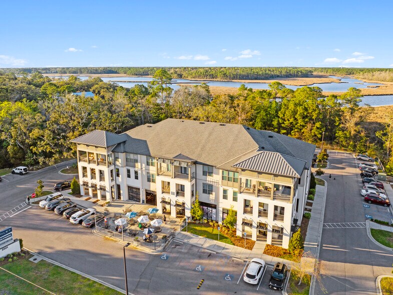 Primary Photo Of 2501 Bienville Blvd, Ocean Springs Apartments For Sale