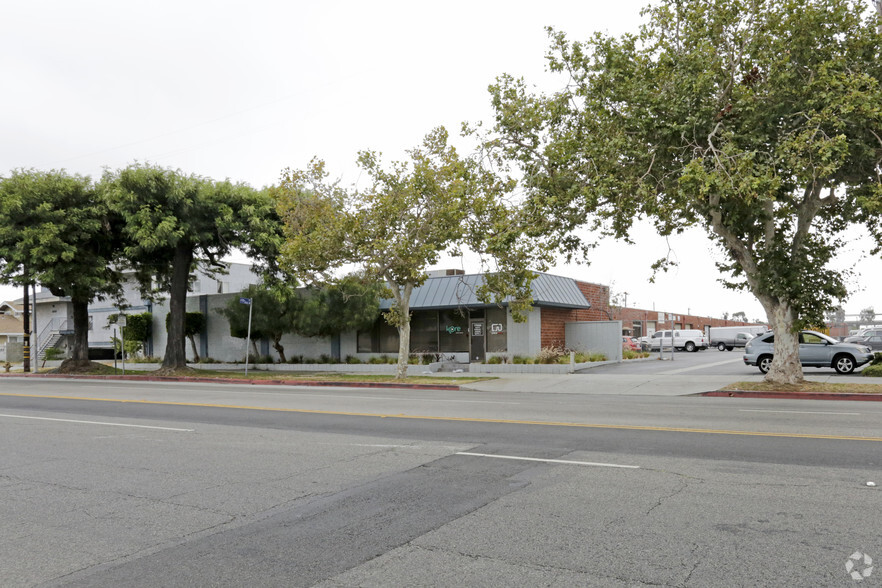 Primary Photo Of 17000 S Vermont Ave, Gardena Warehouse For Lease