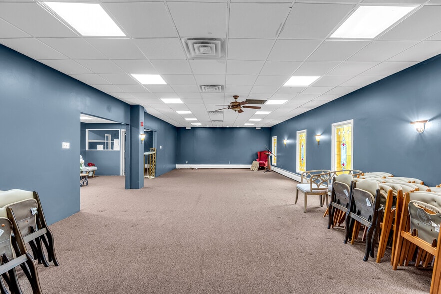 More Photos Of 242 Neptune Blvd, Neptune Storefront Retail Office For Sale