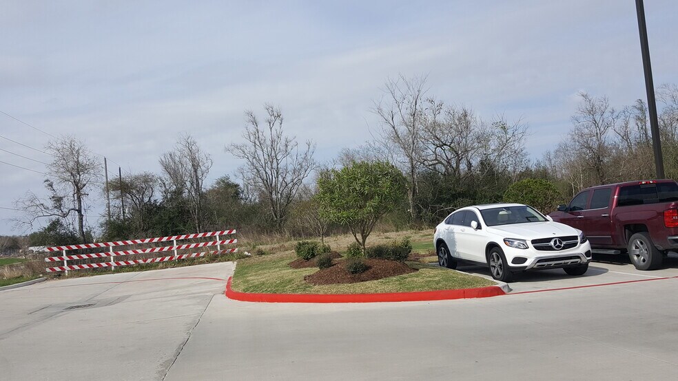 More Photos Of Business Center Dr, Pearland Land For Sale
