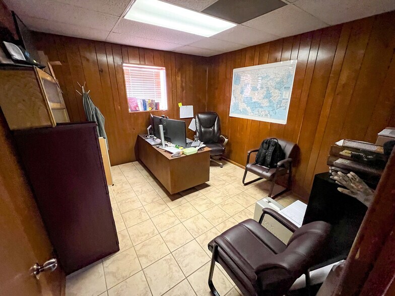 More Photos Of 3115 Francis Ave, Midland Industrial For Lease