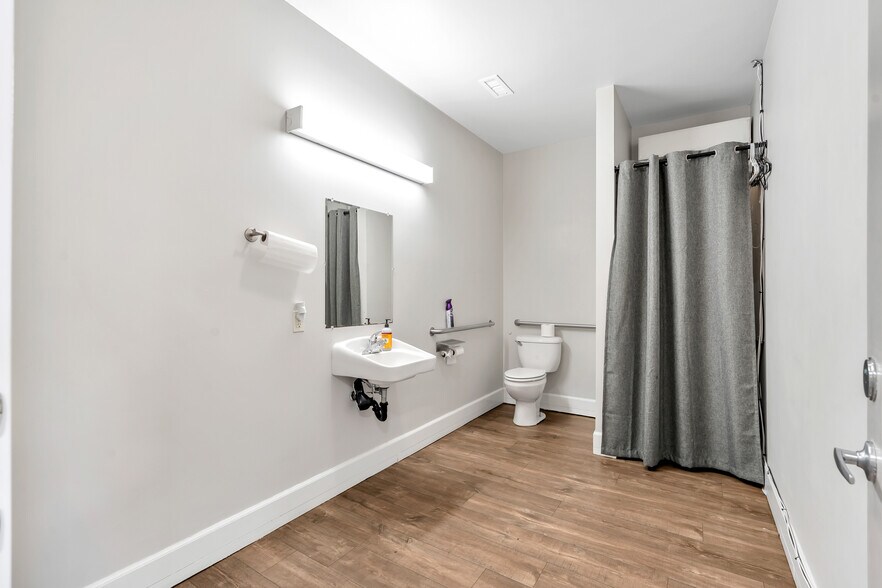 More Photos Of 15464 SE 94th Ave, Clackamas Industrial For Sale