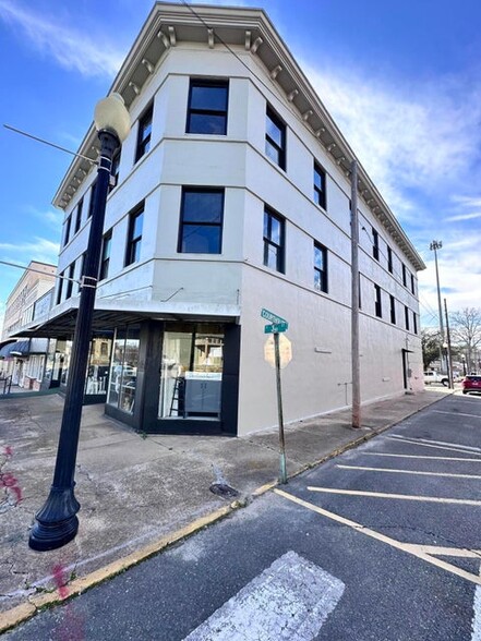 Primary Photo Of 200 S 3rd St, Leesville Hotel For Sale