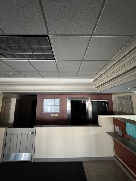 More Photos Of 30379 Gratiot Ave, Roseville Bank For Lease