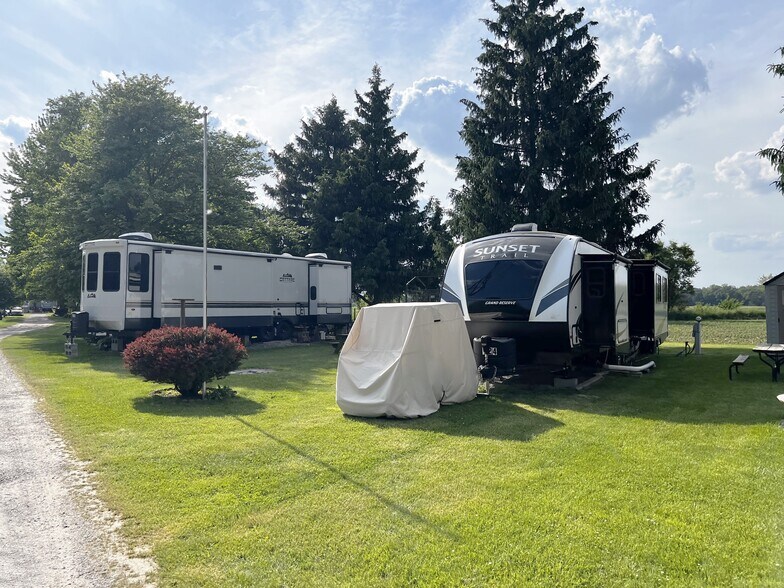 More Photos Of 8664 Yawberg Rd, Whitehouse Trailer Camper Park For Sale