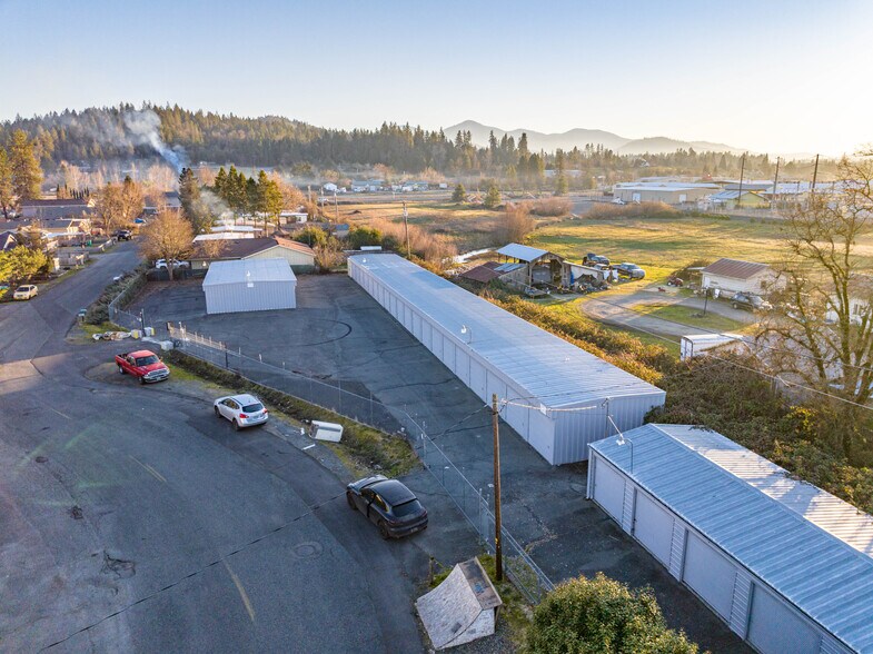 More Photos Of 100 Pardee Ln, Grants Pass Self Storage For Sale
