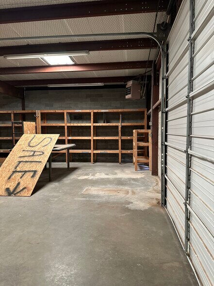 More Photos Of 5929 50th St, Lubbock Industrial For Sale