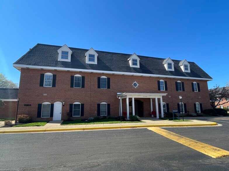 More Photos Of 11355 Pembrooke Sq, Waldorf Medical For Sale