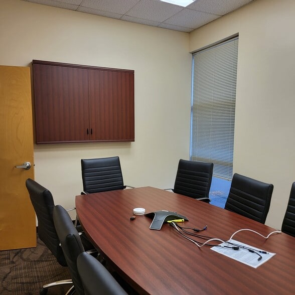 More Photos Of 3500 Gateway Centre Blvd, Morrisville Light Distribution For Lease