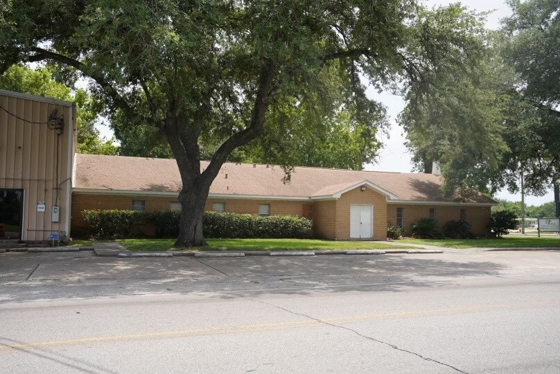 More Photos Of 8430 Airline Dr, Houston Religious Facility For Sale