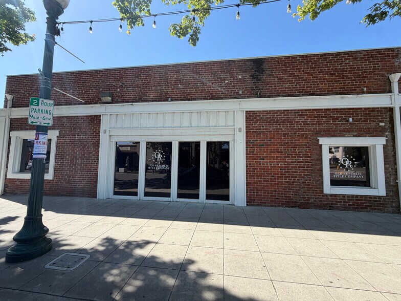 More Photos Of 150 W 10th St, Tracy Office For Sale