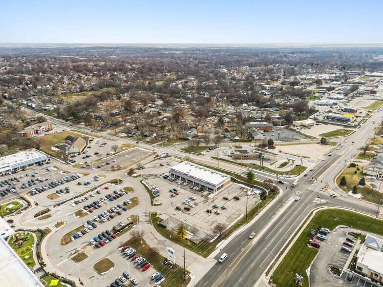 More Photos Of 6403-6479 N Prospect Ave, Gladstone Freestanding For Sale