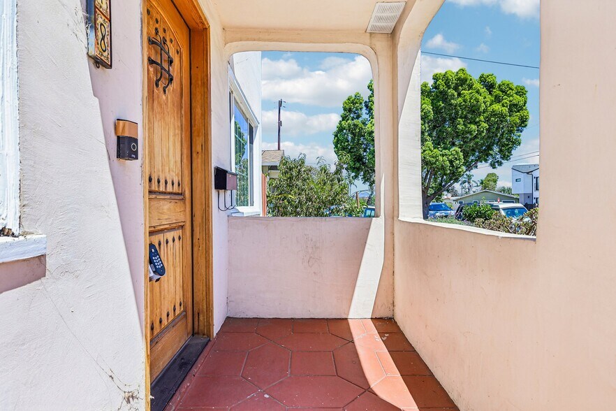 More Photos Of 3378 N Mountain View Dr, San Diego Apartments For Sale