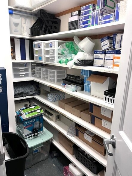 More Photos Of 1650 Elm St, Manchester Medical For Sale