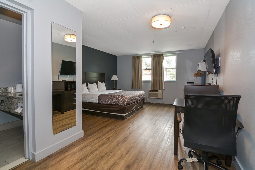 More Photos Of 1186 Worcester Rd, Framingham Hotel For Sale