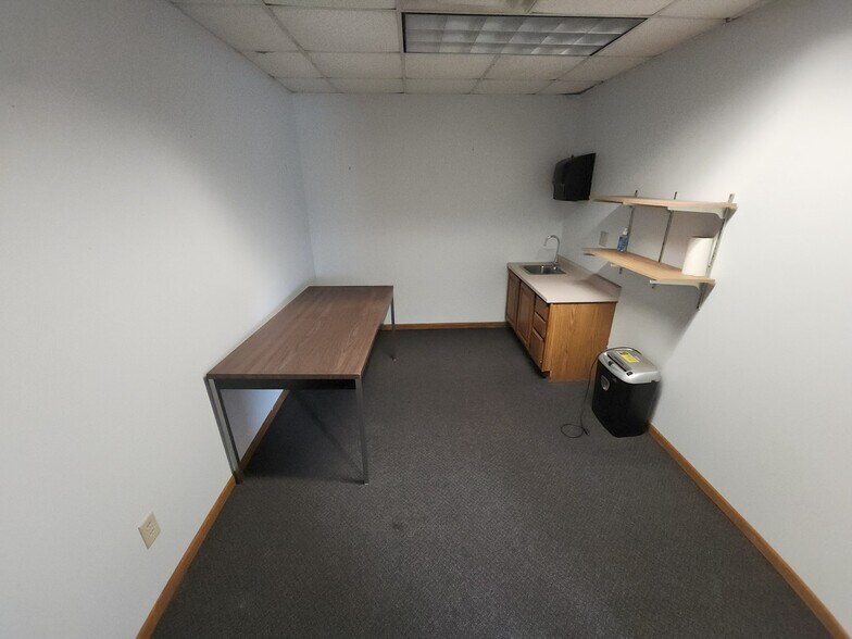 More Photos Of 1690 Elm St, Cumberland Service For Lease