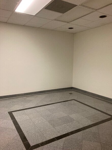 More Photos Of 21039-21093 Figueroa St, Carson Medical For Lease