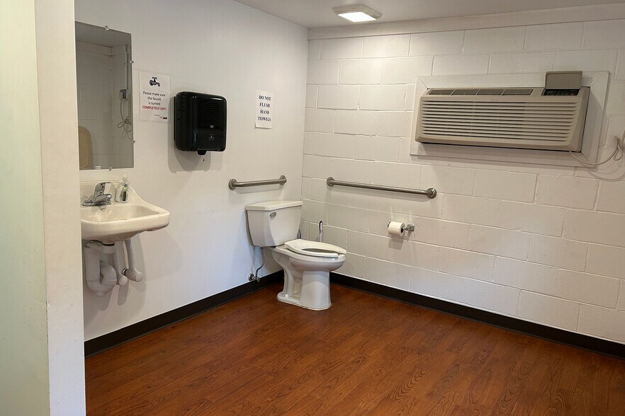 More Photos Of 1001 E Tulip Road, Solsberry Office For Lease