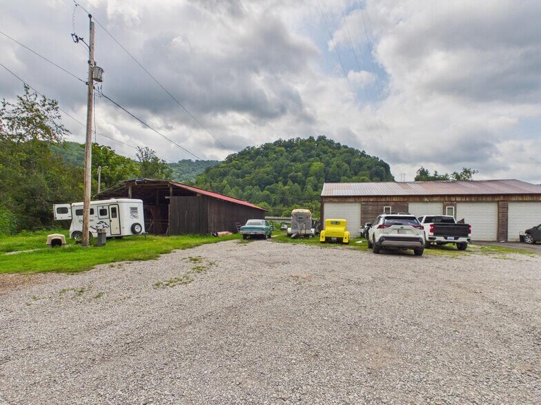 More Photos Of 8031 Ky Route 122, Minnie Warehouse For Sale