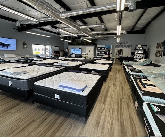 More Photos Of 23330 Harborview Rd, Port Charlotte Flex For Sale