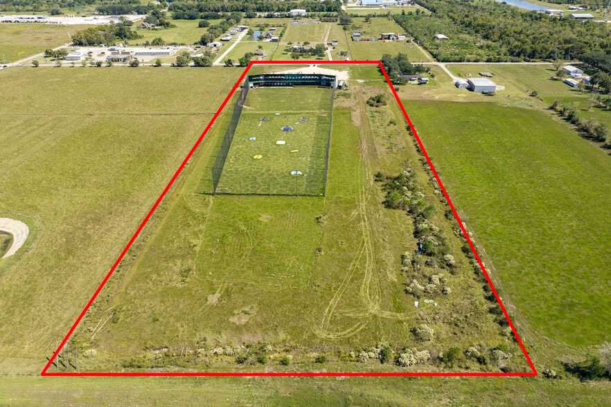 More Photos Of 855 County Road 340, Angleton Golf Course Driving Range For Sale