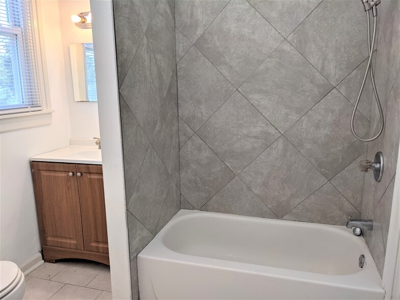 More Photos Of 7101 Ridge Ave, Philadelphia Apartments For Sale