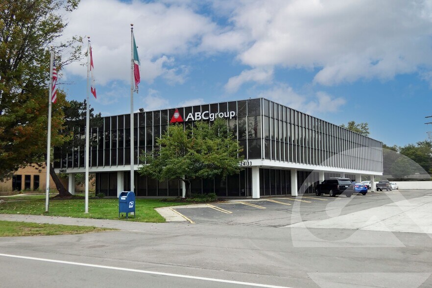 Primary Photo Of 24133 Northwestern Hwy, Southfield Loft Creative Space For Sale