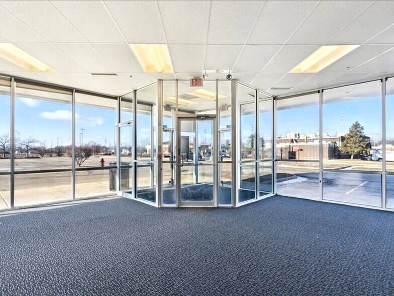 More Photos Of 2350 Sycamore Rd, Dekalb Freestanding For Lease