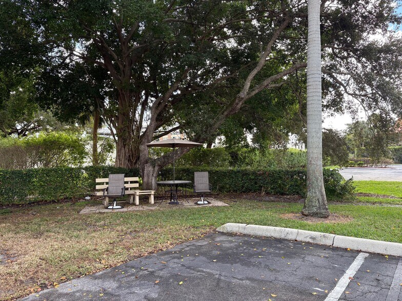 More Photos Of 900 NW 13th St, Boca Raton Medical For Lease