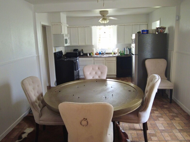 More Photos Of 103 Cartwright Park Rd, Weatherford Office For Lease