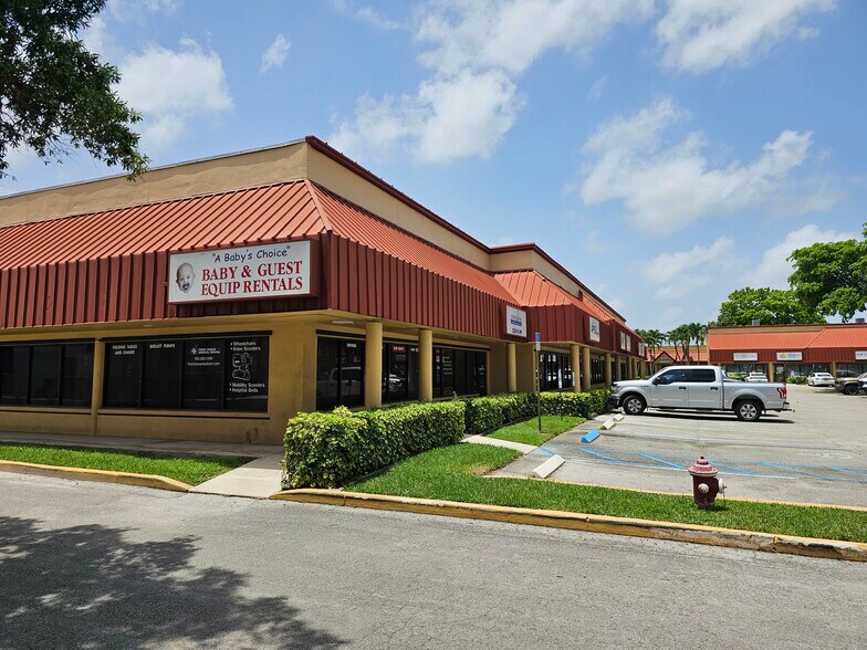 More Photos Of 4152-4230 Blue Heron Blvd W, Riviera Beach Medical For Lease