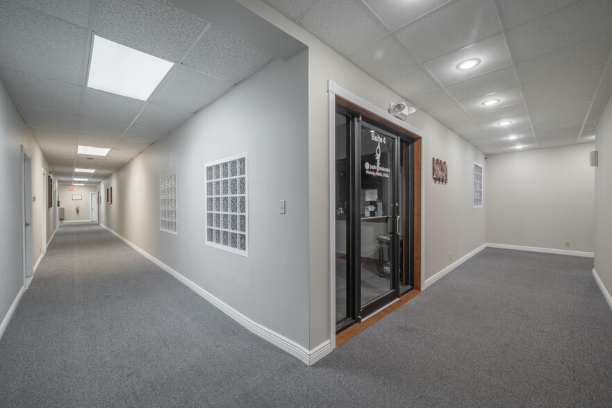 More Photos Of 410 S Pearl Ave, Joplin Office Residential For Sale