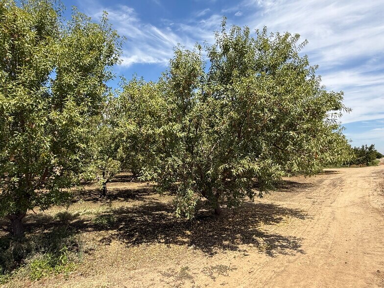 More Photos Of Yosemite Blvd @ Fairland Ave, Modesto Land For Sale