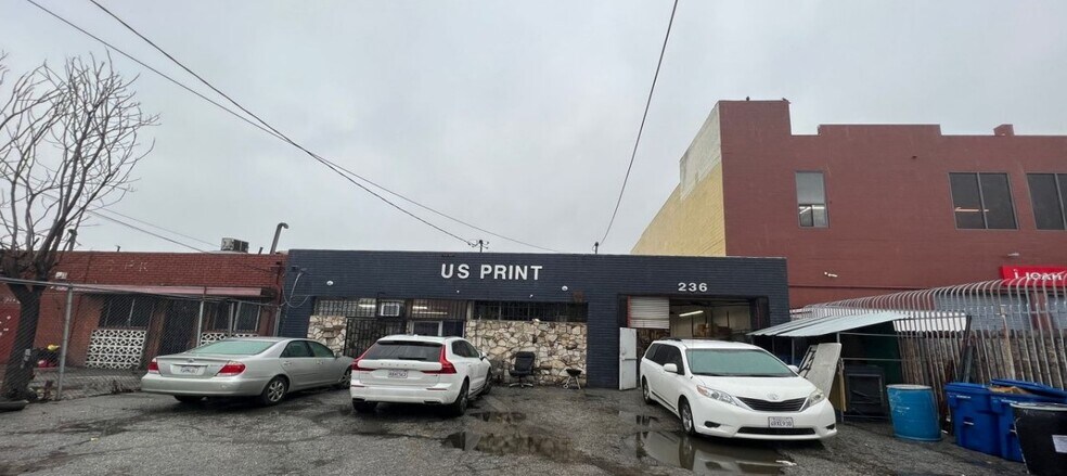 Primary Photo Of 236 W 31st St, Los Angeles Manufacturing For Sale