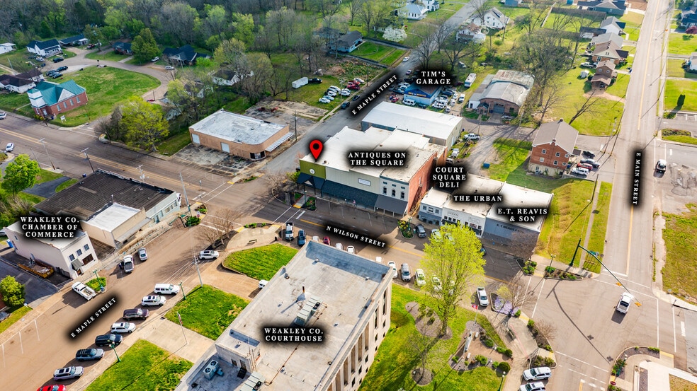 More Photos Of 126 N Wilson St, Dresden General Retail For Sale