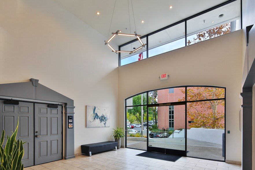 More Photos Of 23161 Lake Center Dr, Lake Forest Office For Lease