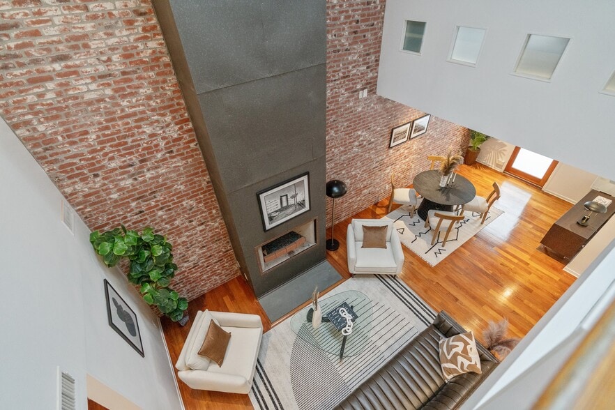 More Photos Of 1411-1413 Cloverfield Blvd, Santa Monica Apartments For Sale