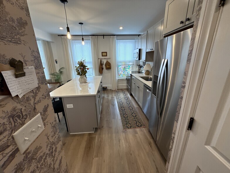 More Photos Of 122 State St, Harrisburg Apartments For Sale