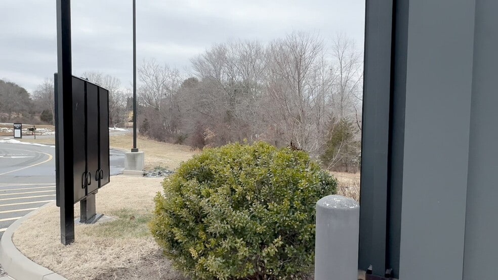 More Photos Of 26 Buck Dr, Ruckersville Office For Lease