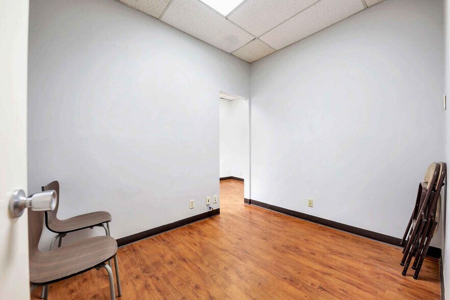 More Photos Of 241 W Olive Ave, Burbank Medical For Lease