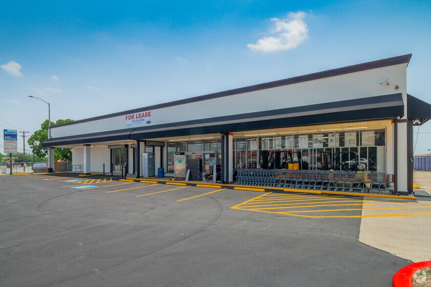 Primary Photo Of 1568 Austin Hwy, San Antonio Freestanding For Lease