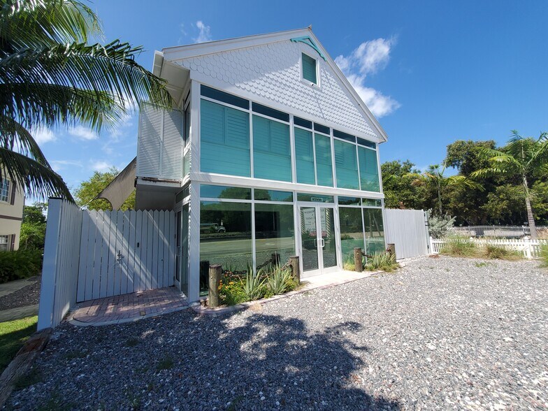 More Photos Of 85998 Overseas Hwy, Islamorada Office Residential For Lease