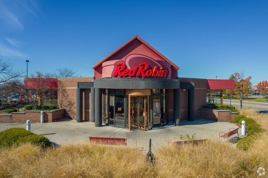 More Photos Of 3977 Morse Crossing, Columbus Restaurant For Lease