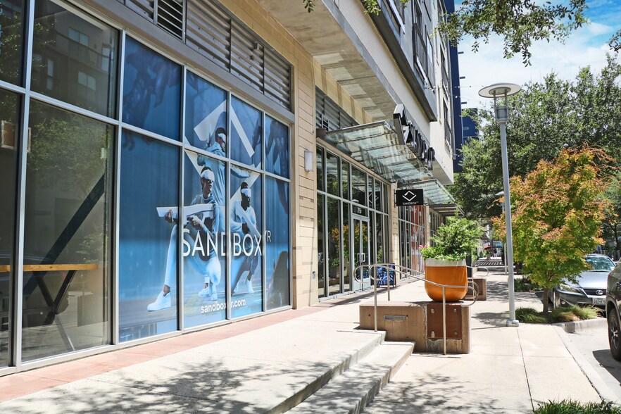 More Photos Of 2973 W 7th St, Fort Worth Unknown For Lease