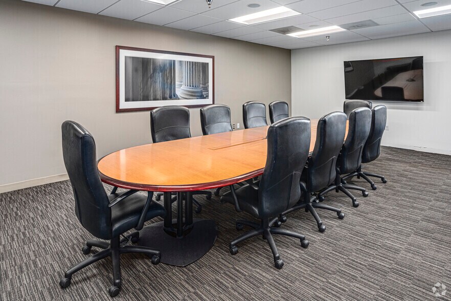 More Photos Of 801 Roeder Rd, Silver Spring Office For Sale