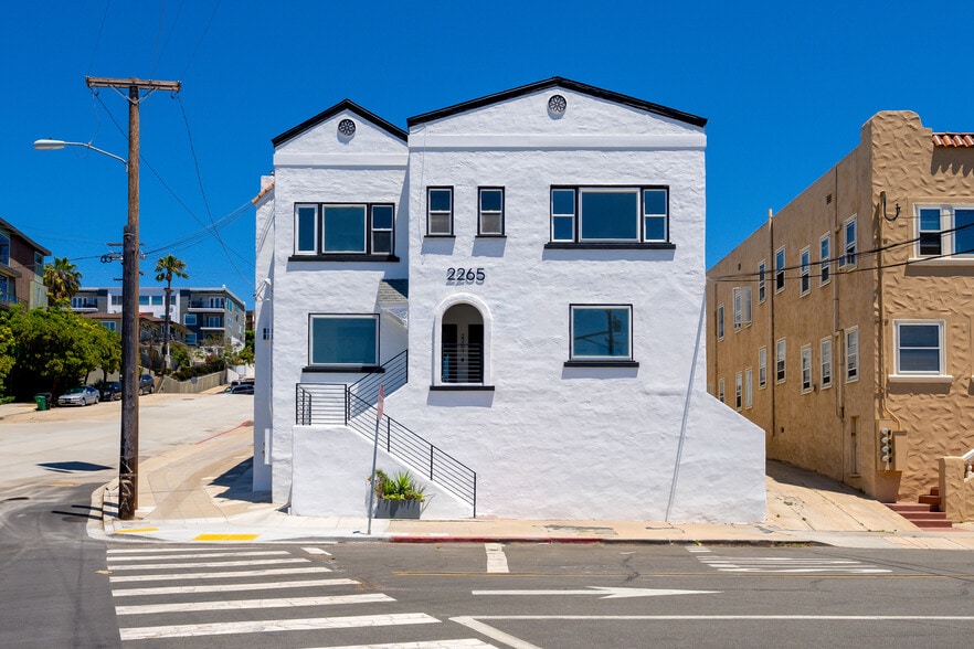 More Photos Of 2265-2271 Curlew St, San Diego Apartments For Sale