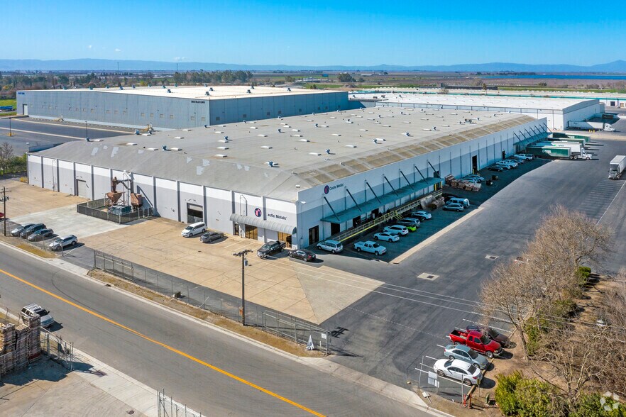 More Photos Of 1605 Tillie Lewis Dr, Stockton Warehouse For Lease