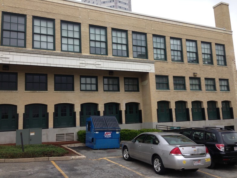 More Photos Of 627 Main St, Worcester Office For Lease